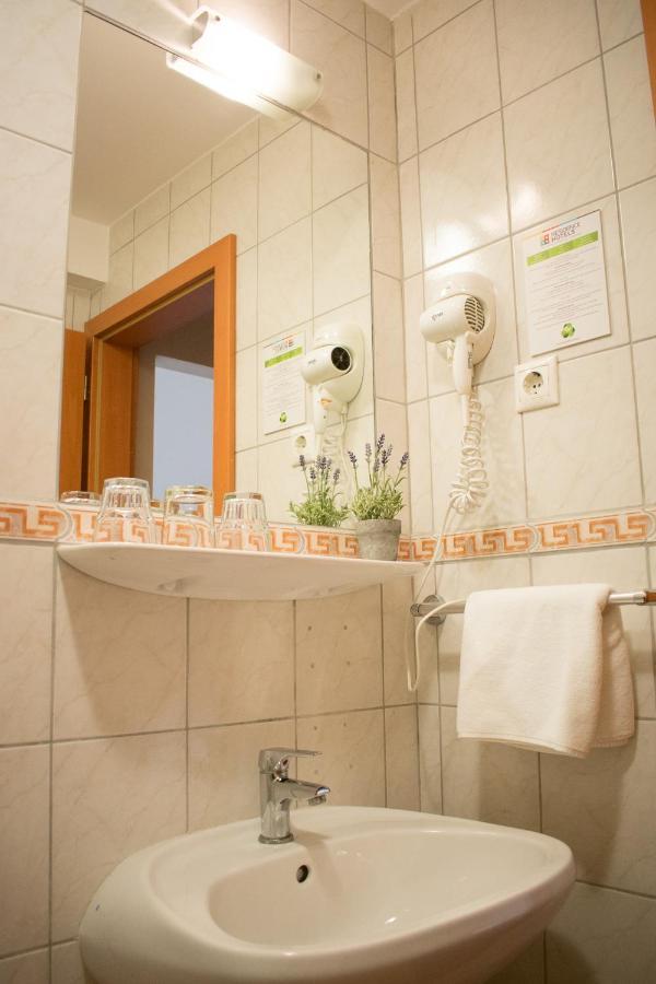 P4W Hotel Residence Szombathely Zewnętrze zdjęcie